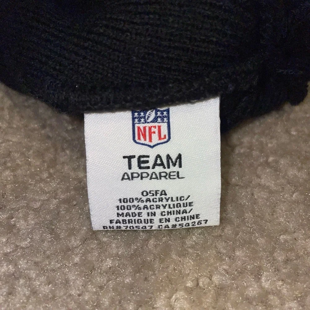 NFL Team Apparel Pittsburgh Steelers Knit Beanie Hat Pom Pom Black Gold OSFA